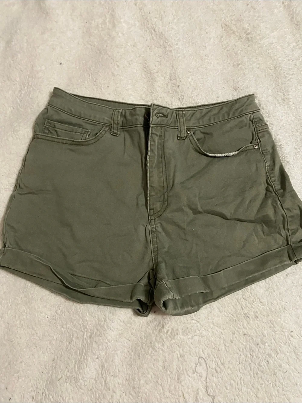 Forever 21 Olive High-Waist Cuffed Women's Shorts
